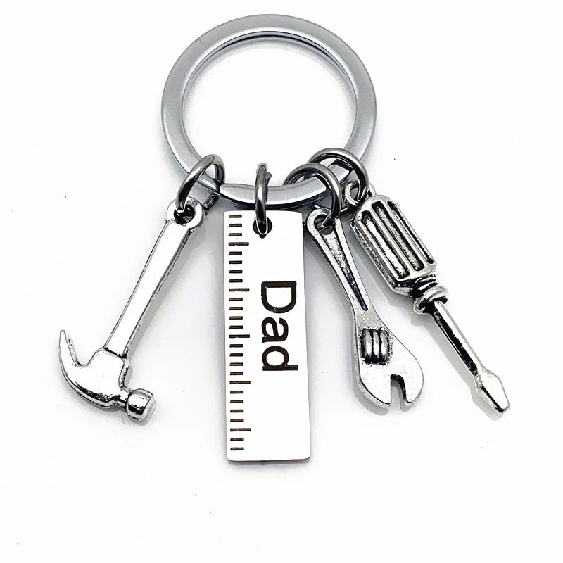 🎁Father's Day Gift: Car Enthusiast Tool Keychain for Dad