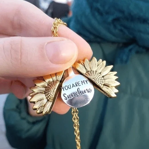 🔥🌞"You Are My Sunshine" Sunflower Necklace🌻(Double-sided engraving)